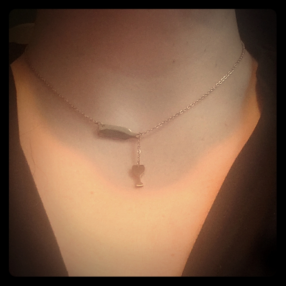 Gold wine necklace